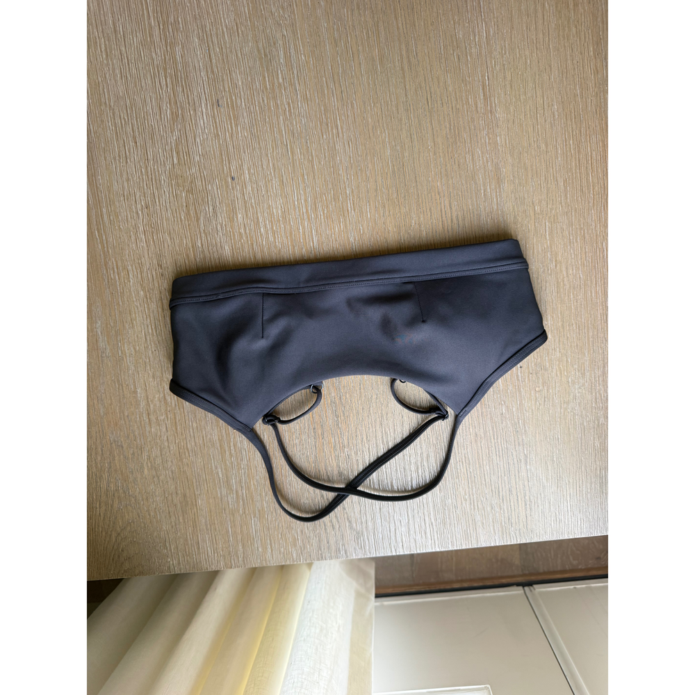 Alo Yoga Sports Bra in Black - Picture 1 of 4